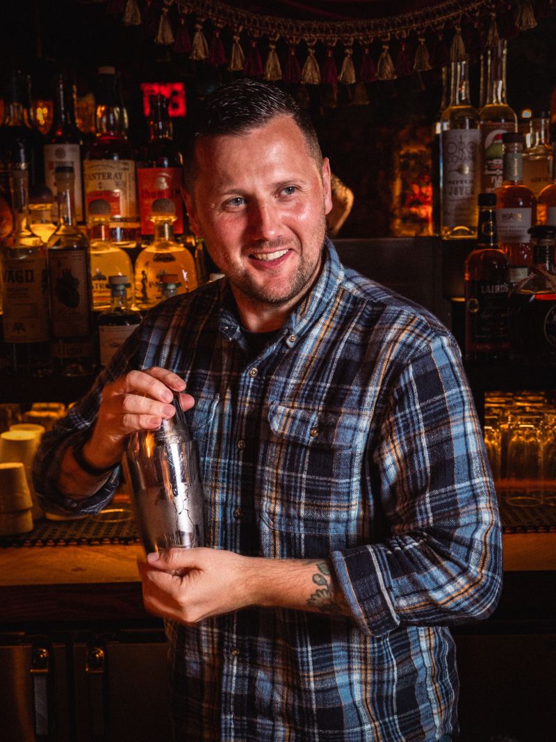 Jack McGarry Co-founder of the dead Rabbit mixing cocktails